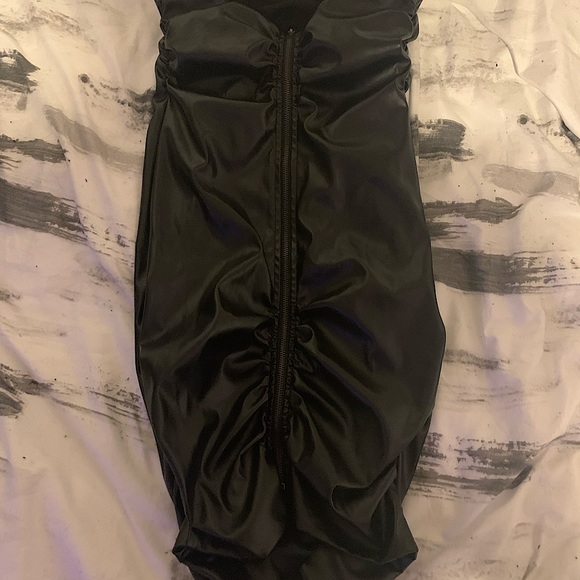 Mini black strapless dress - Picture 1 of 2